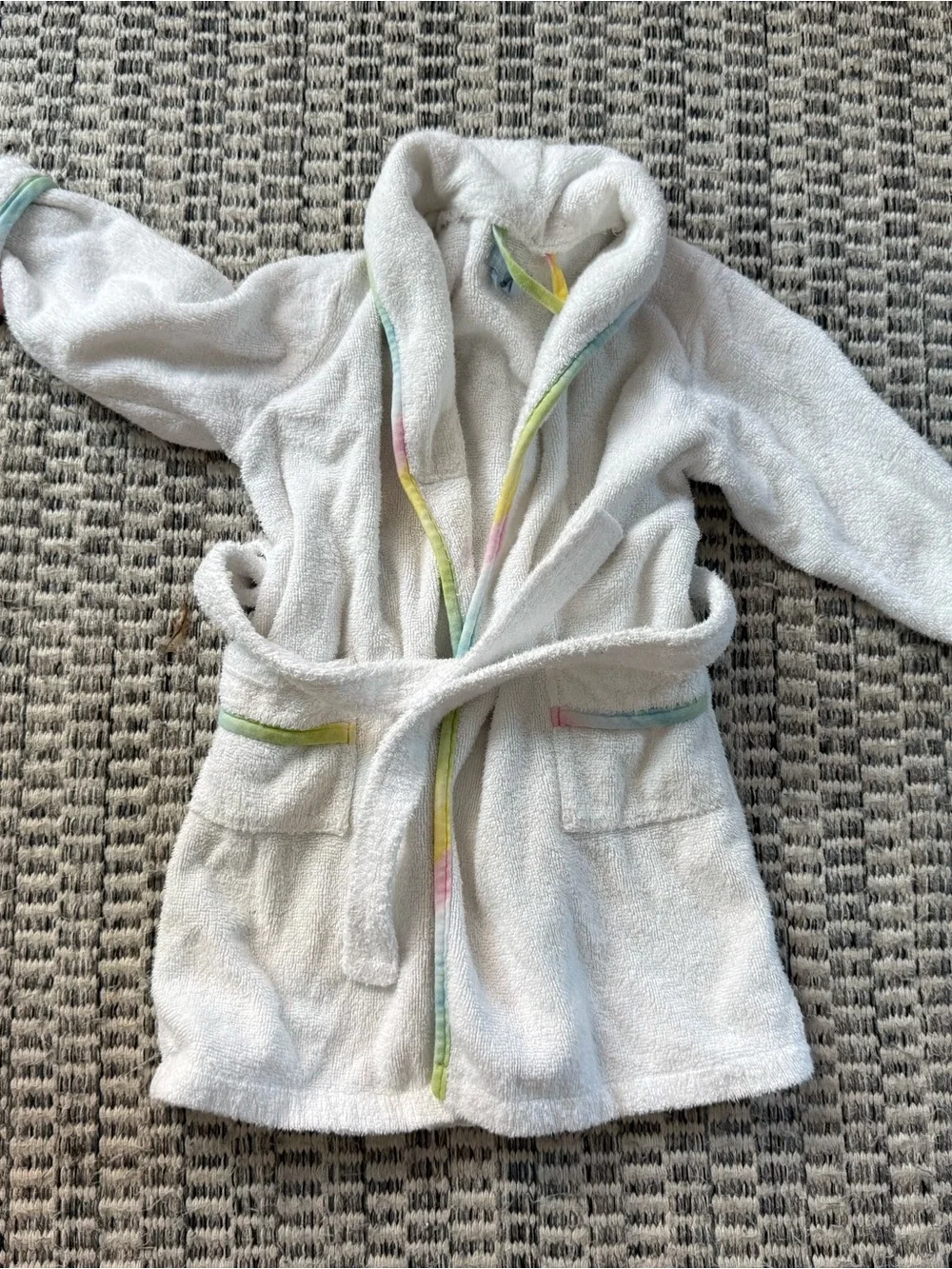 Hill House Kids White Terry Robe with Pastel Rainbow Trim sz 2-3